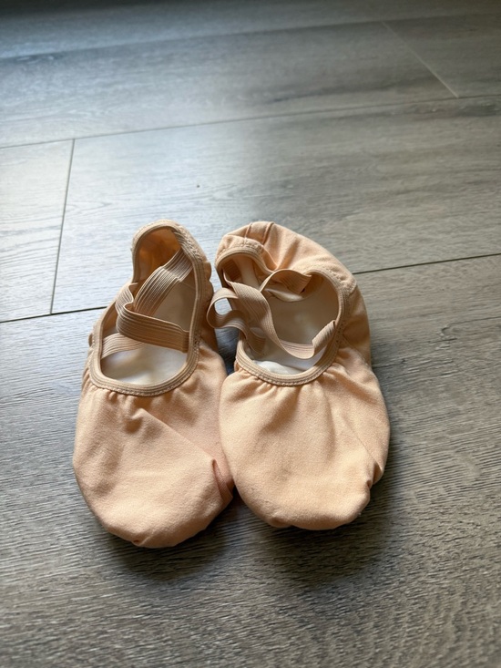 Capezio Shoes - Capezio Hanami Canvas Split Sole Ballet Slippers in Light Pink